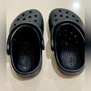 Crocs, toddler size 6, black